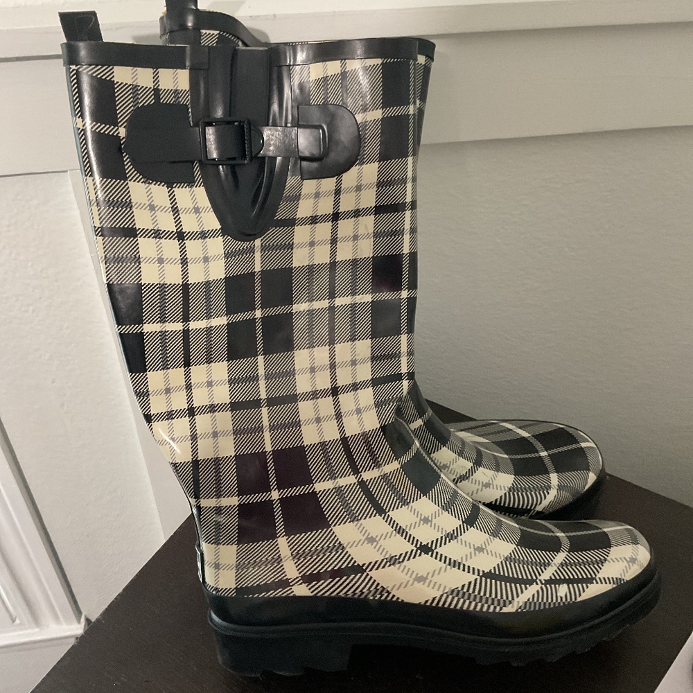 Rain boots
